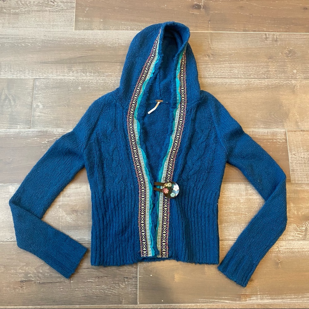 Free People Cardigan Button Sweater Aztec Tribal Floral Pattern Hooded Blue M